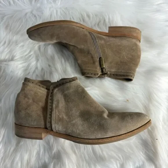 Italeau Miralda Handmade Italian Tan Suede Side Zip Booties Sz 37.5/US 7 - Picture 3 of 8